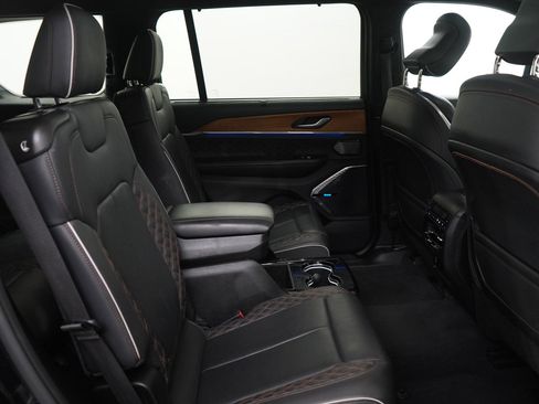 Used 2022 Jeep Grand Cherokee L Summit w/ Advanced Protech Group IV image 11