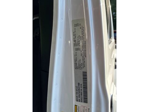 Certified 2021 Jeep Gladiator Willys image 17