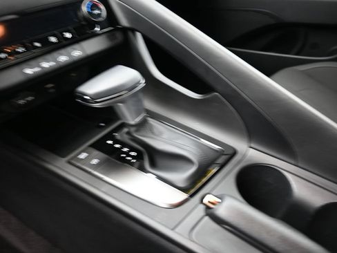 Certified 2025 Hyundai Elantra Sport image 15