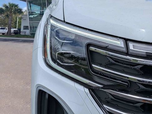 New 2026 Volkswagen Atlas SE FWD image 10