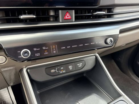 New 2026 Kia Carnival LX image 28