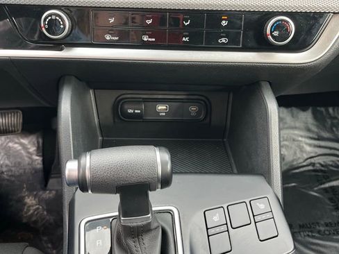 Used 2025 Kia Sportage LX image 18