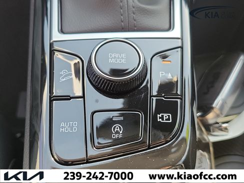 Certified 2025 Kia Sportage EX FWD image 29