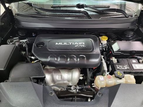 Used 2019 Jeep Cherokee Limited image 27