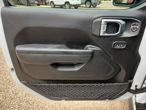 Used 2022 Jeep Wrangler Unlimited Sport AWD/4WD image 14