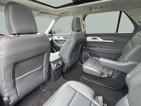 New 2025 Ford Explorer Active w/ Active Comfort Package image 36