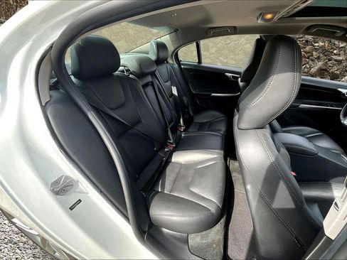 Used 2015 Volvo S60 T5 Platinum image 26