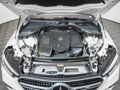 Certified 2026 Mercedes-Benz GLC 300 image 3