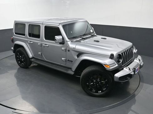 Used 2020 Jeep Wrangler Unlimited Sahara image 30
