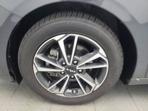 Used 2024 Kia Forte LXS FWD image 31
