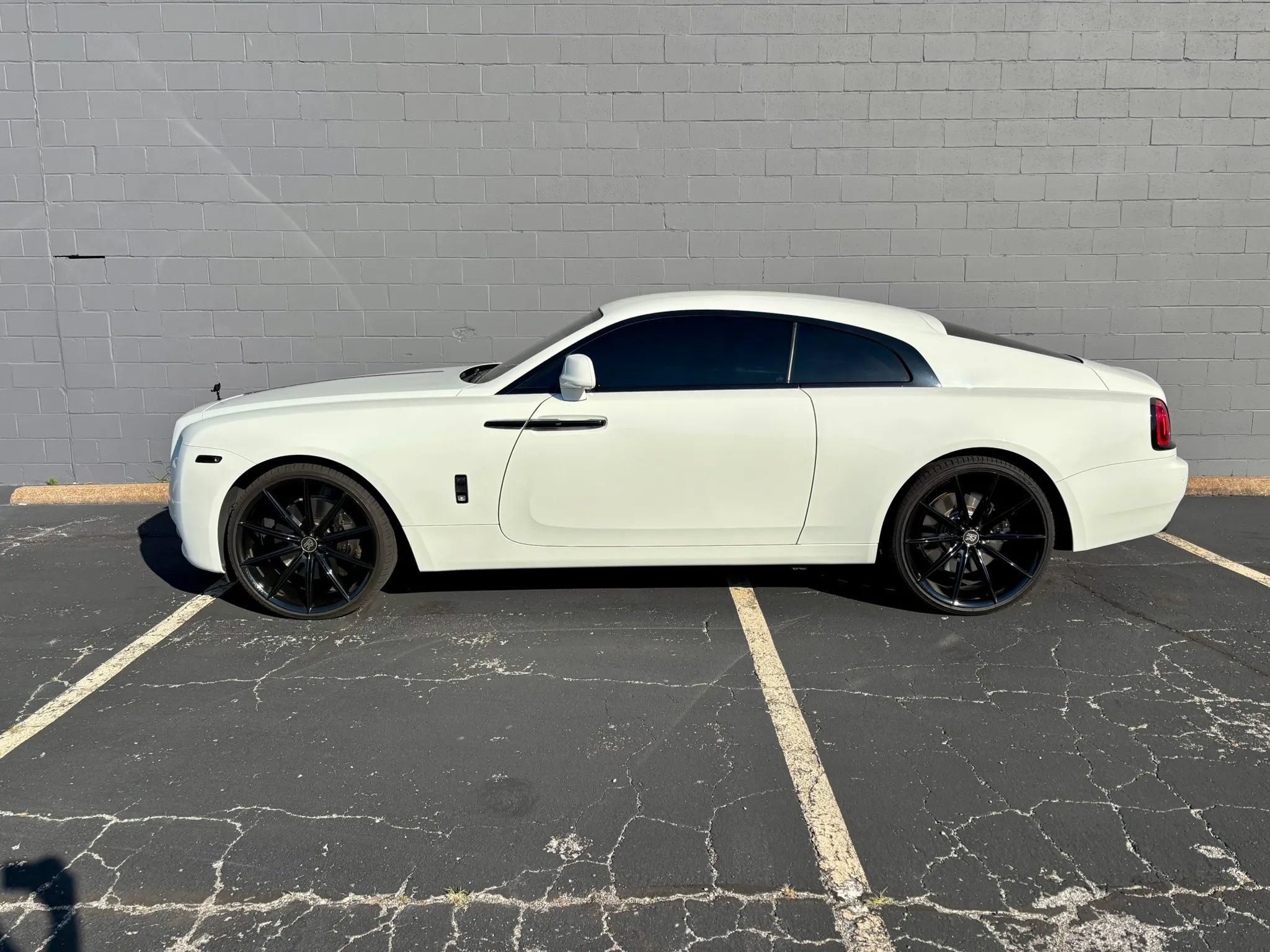 Used 2016 Rolls-Royce Wraith RWD image 2