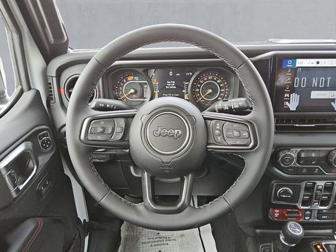 New 2026 Jeep Wrangler Unlimited Rubicon w/ Steel Bumper Group image 13