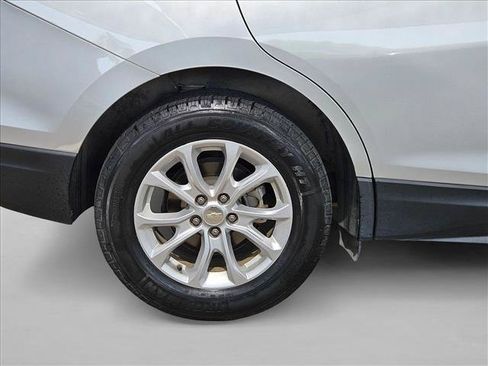 Used 2020 Chevrolet Equinox LT w/ LPO, Floor Liner Package FWD image 18