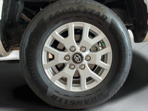 Certified 2025 Toyota Tacoma SR5 RWD image 37