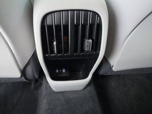 Used 2025 Hyundai Kona SEL FWD image 32