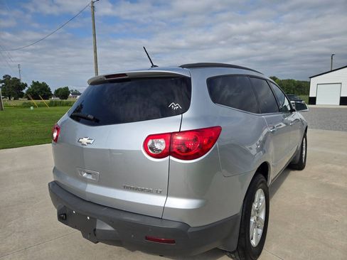 Used 2012 Chevrolet Traverse LT FWD image 10