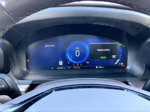 Used 2022 Ford Explorer Platinum w/ Technology Package image 25