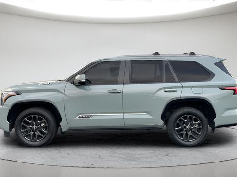 Used 2026 Toyota Sequoia Platinum AWD/4WD image 6
