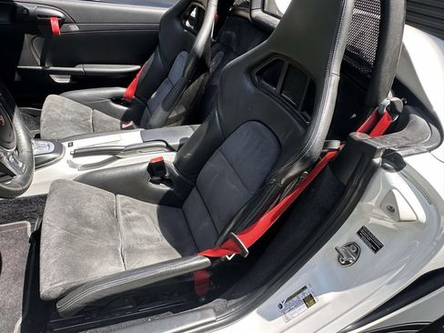 Used 2011 Porsche Boxster Spyder RWD image 12