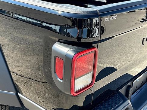 Used 2023 Jeep Gladiator Sport image 33