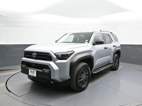 Certified 2025 Toyota 4Runner SR5 image 1