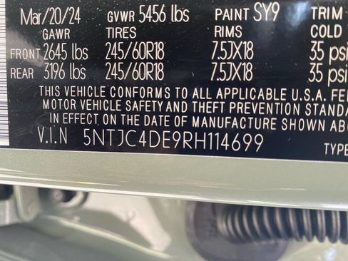 Used 2024 Hyundai Santa Cruz SEL w/ Activity Package FWD image 31