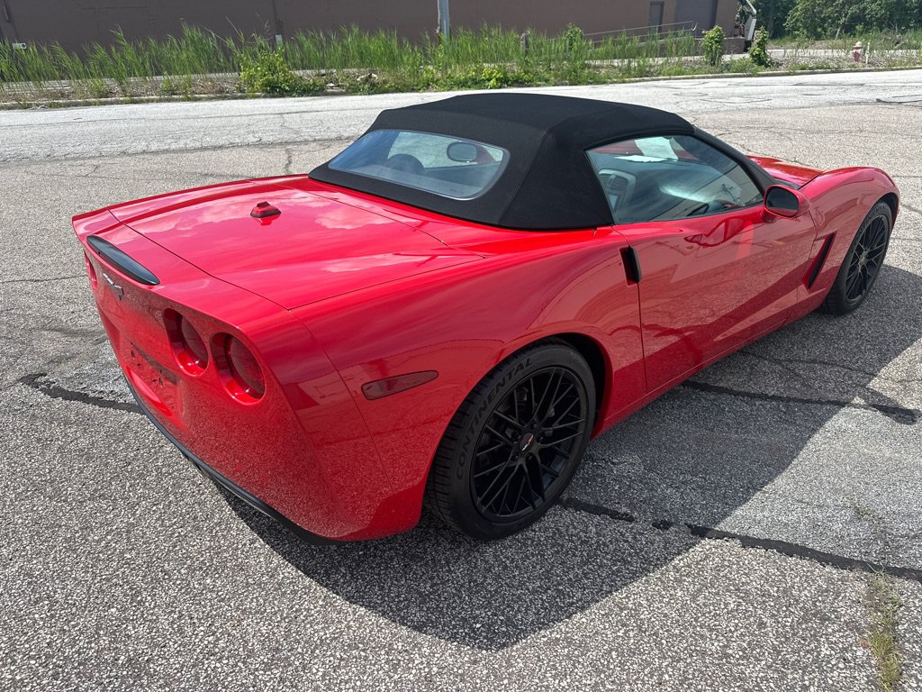 Used 2005 Chevrolet Corvette Convertible w/ Preferred Equipment Group RWD image 10