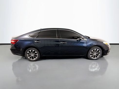 Used 2017 Toyota Avalon XLE FWD image 8
