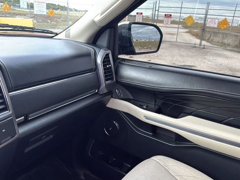 Used 2020 Ford Expedition Platinum RWD image 13