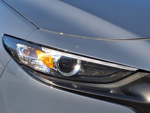 Used 2025 MAZDA MAZDA3 Carbon image 9