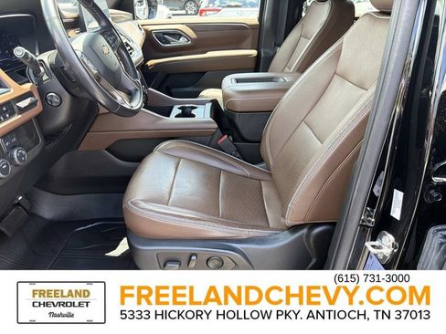 Used 2023 Chevrolet Tahoe High Country w/ Premium Package 2 AWD/4WD image 23