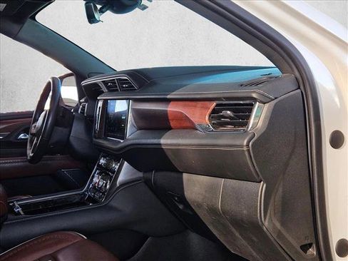 Used 2023 GMC Yukon Denali Ultimate image 22