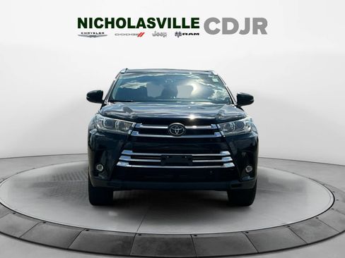 Used 2019 Toyota Highlander Limited AWD/4WD image 8
