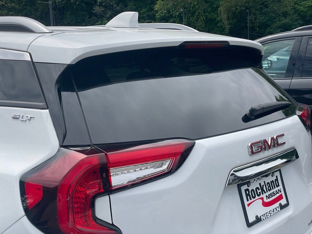Used 2022 GMC Terrain SLT AWD/4WD image 32