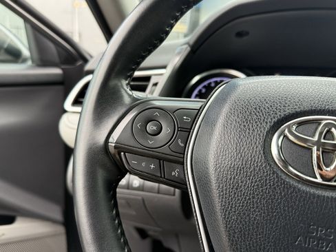 Used 2018 Toyota Camry SE image 17