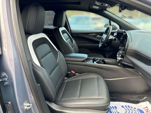 Used 2024 Chevrolet Blazer EV LT image 25