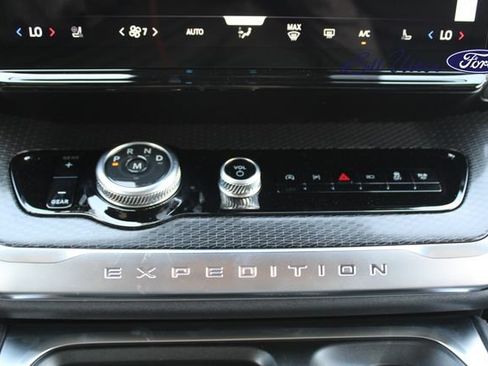 New 2027 Ford Expedition Max Platinum w/ Stealth Appearance Package RWD image 15