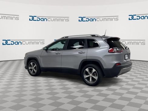 Used 2019 Jeep Cherokee Limited FWD image 6