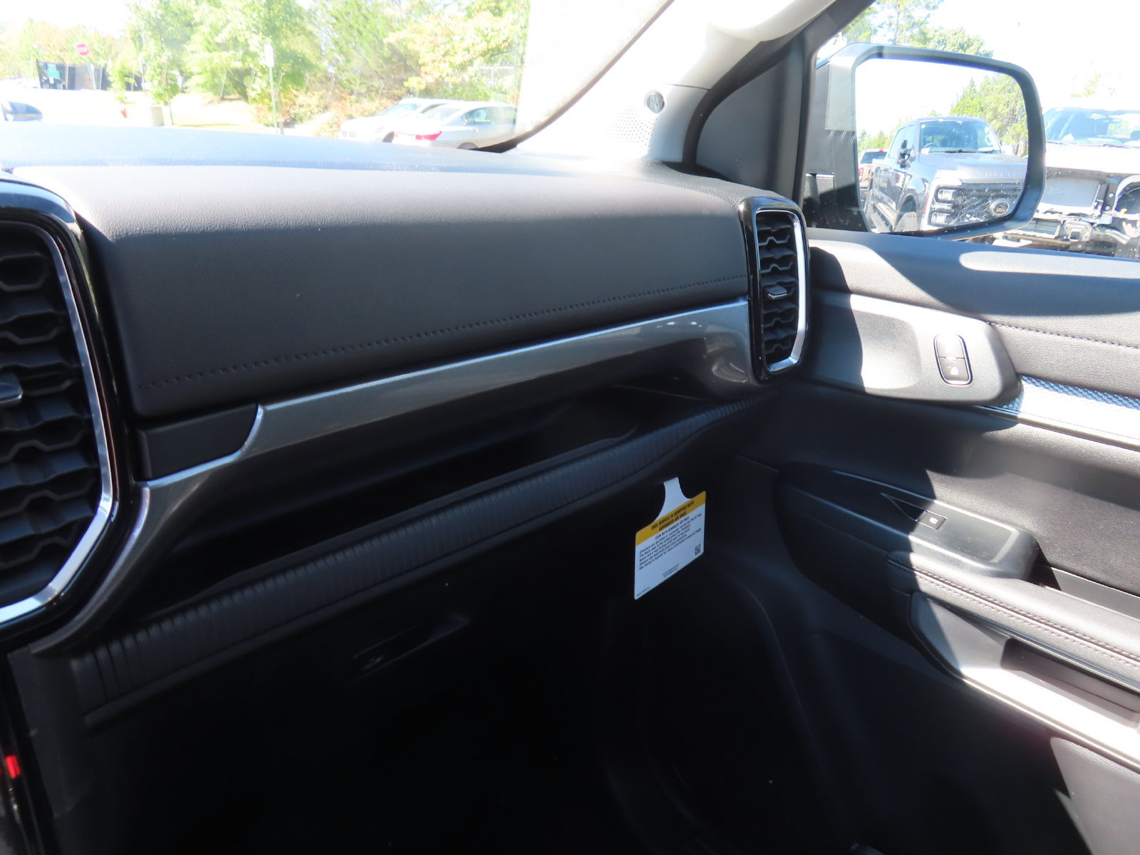 New 2026 Ford Ranger Lariat w/ Black Appearance Package AWD/4WD image 12