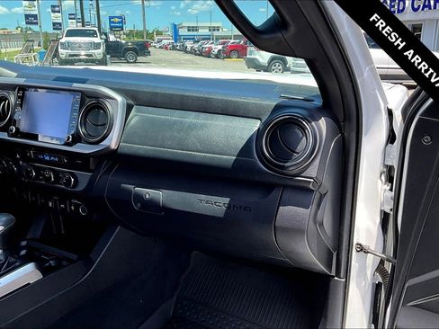Used 2023 Toyota Tacoma Limited image 25