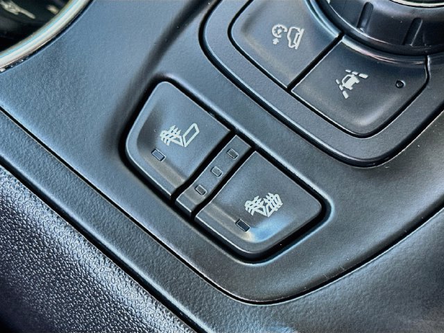 Used 2024 GMC Terrain SLT AWD/4WD image 20