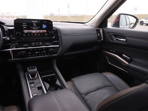 Certified 2024 Nissan Pathfinder Platinum w/ Cargo Package image 26