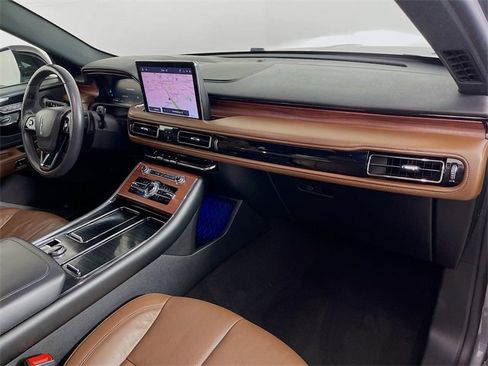 Used 2022 Lincoln Aviator Reserve w/ Elements Package Plus image 33