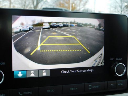 Used 2024 Honda HR-V LX image 25