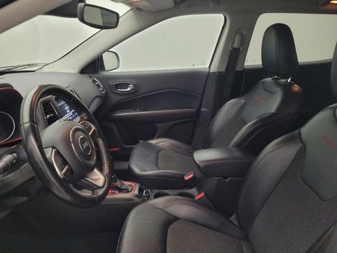 Used 2019 Jeep Compass Trailhawk AWD/4WD image 17