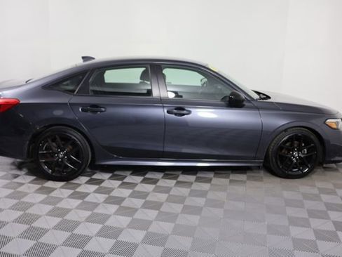 Used 2023 Honda Civic Sport image 9