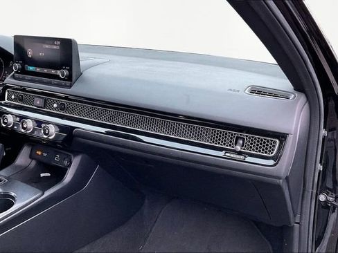 Used 2023 Honda Civic Sport image 18