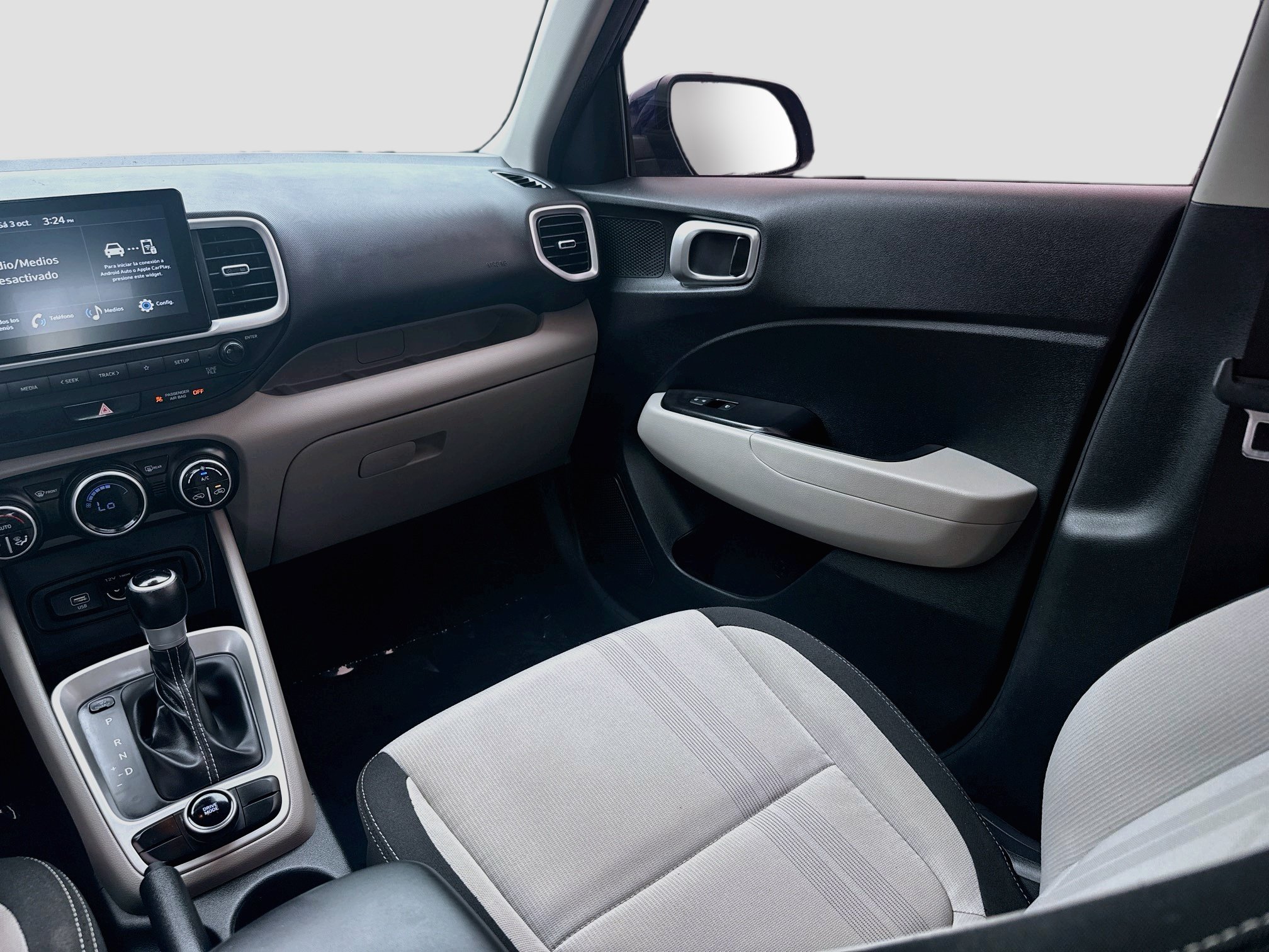 Used 2023 Hyundai Venue SEL FWD image 19