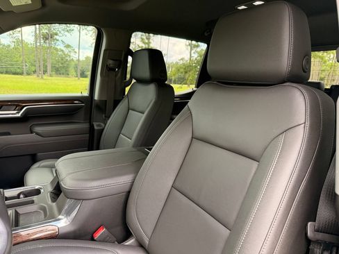 New 2026 GMC Sierra 1500 Elevation w/ Elevation Premium Package AWD/4WD image 13