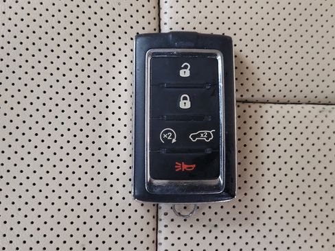 Used 2022 Jeep Grand Cherokee L Limited w/ Luxury Tech Group II image 32